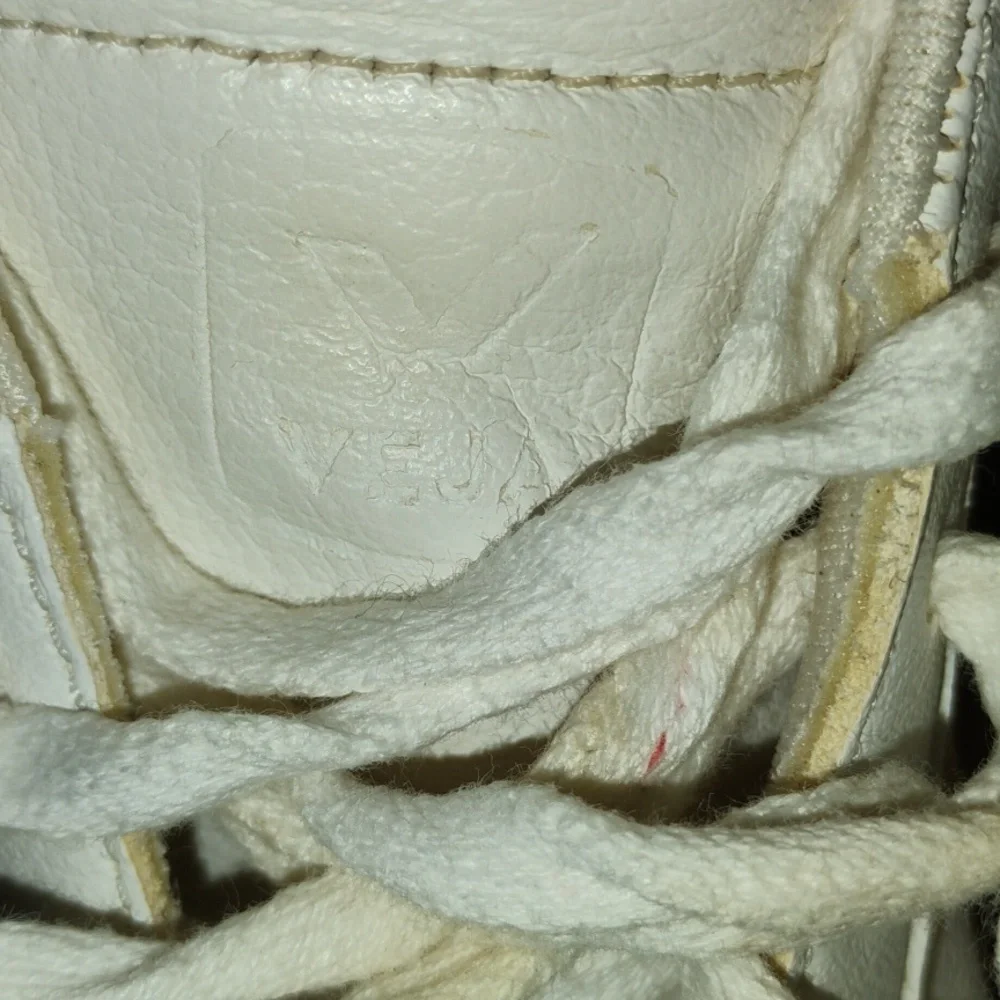 Veja Campo Leather Sneakers. Womens size 9. White & Light Copper in color. - Picture 8 of 13